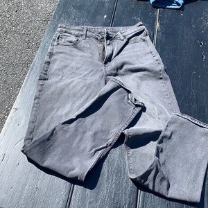 American Eagle stretch mom jean size 8